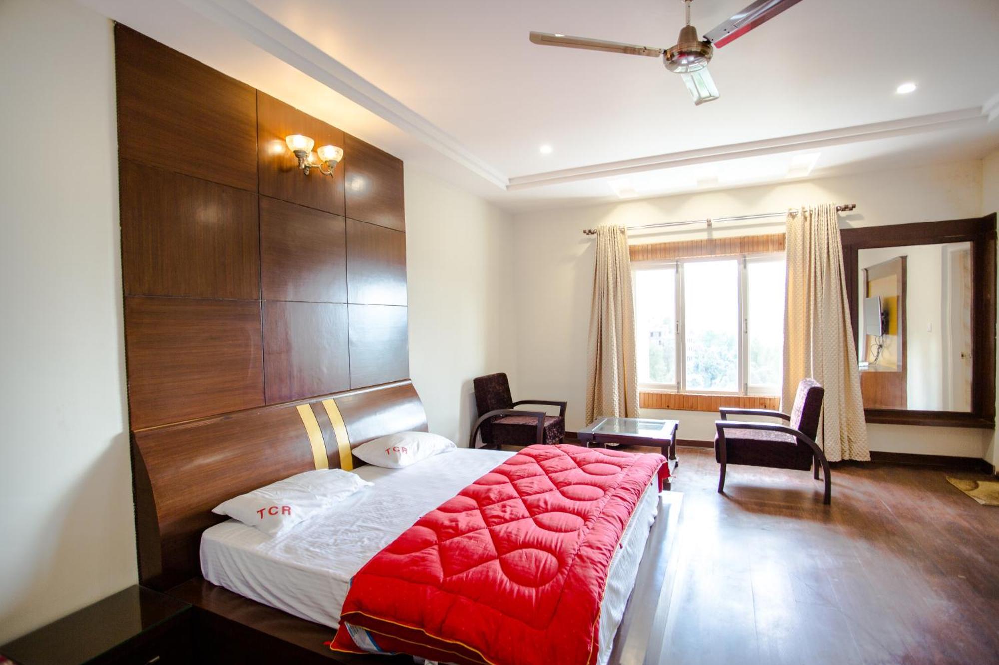 Tehri Club And Resort Chamba  Luaran gambar
