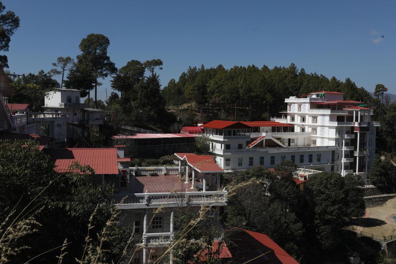 Tehri Club And Resort Chamba  Luaran gambar