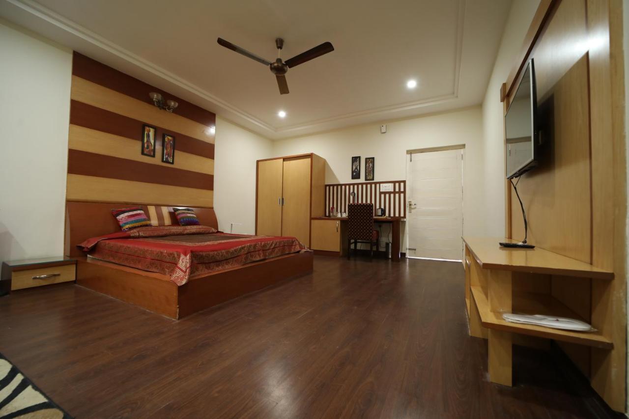 Tehri Club And Resort Chamba  Luaran gambar