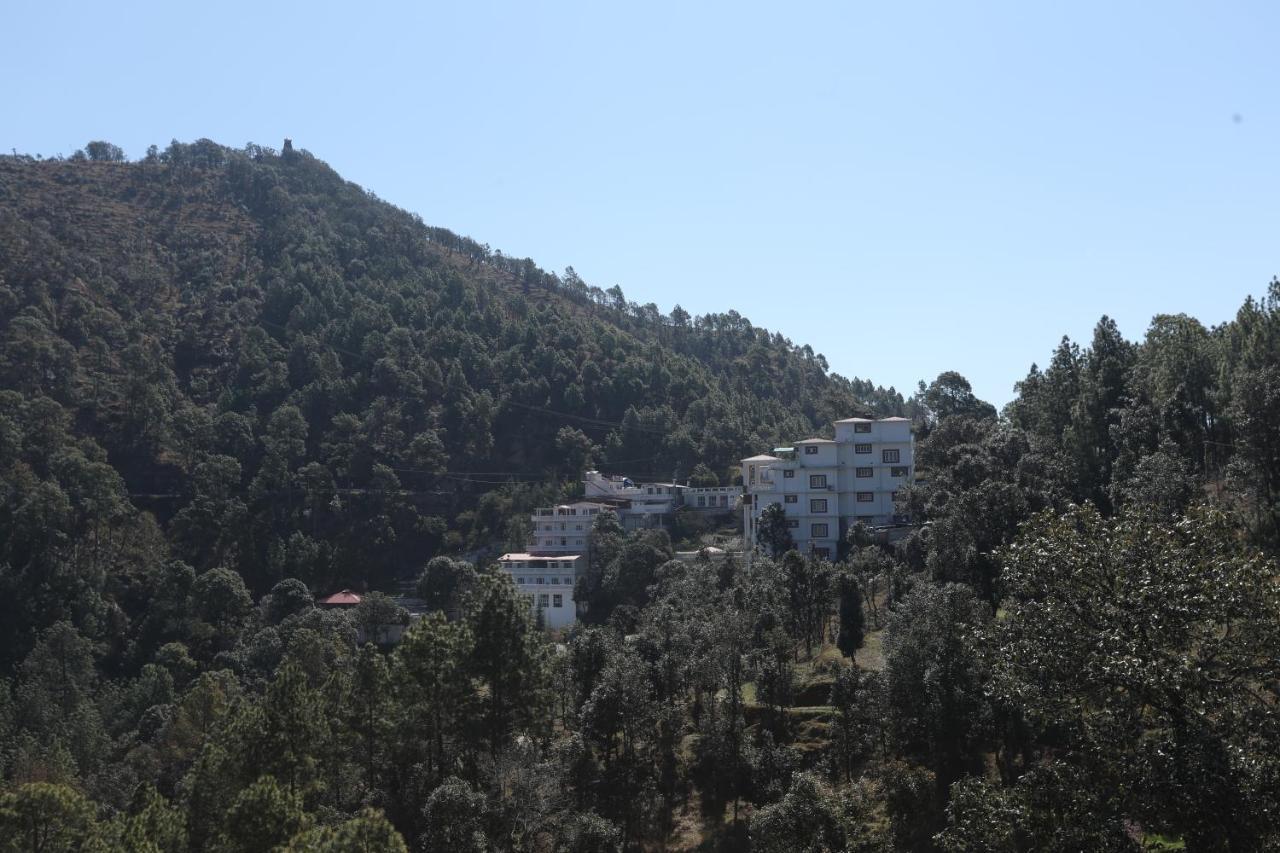 Tehri Club And Resort Chamba  Luaran gambar